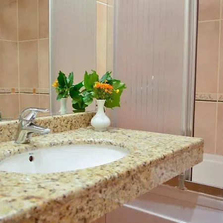 Oasis ホテル アルベナ