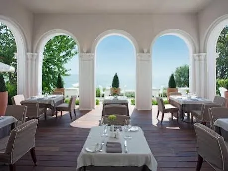 Хотел оазис