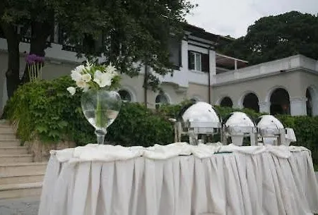 Hotel Oasis